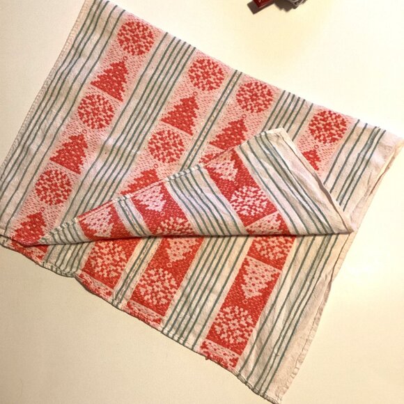 6 Christmas Towels Kitchen Linens Tea Towel Hand Towel Cooking - Picture 4 of 9